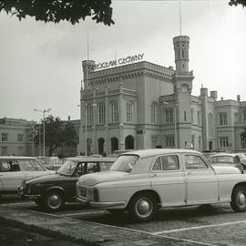 Parking przy Dworcu Głównym PKP