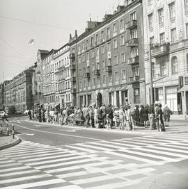 Przystanek tramwajowy na ulicy Karola Świerczewskiego