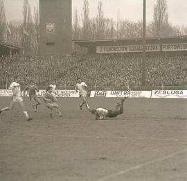 WKS Śląsk Wrocław - Stal Mielec (1:0, inauguracja rundy wiosennej I ligi piłki nożnej w sezonie 1...