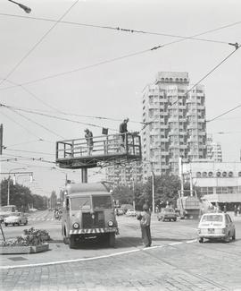 Naprawa sieci trakcyjnej na Placu Grunwaldzkim we Wrocławiu