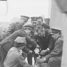 Uroczystość pobrania ziemi z cmentarza oficerów Armii Radzieckiej