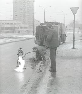 Naprawa nawierzchni ulicy na pl. Grunwaldzkim we Wrocławiu