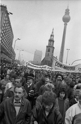 Berlin Wschodni – manifestacja na Alexanderplatz